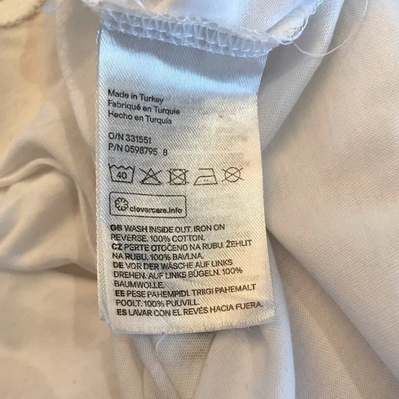 H&M Divided T-Shirt - Picture 6 of 6